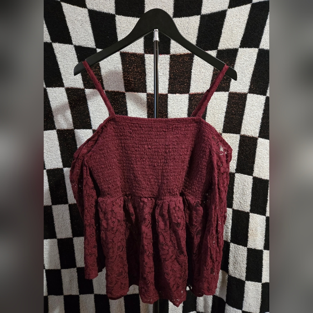 Torrid cold shoulder adjustable strap wine lace shirt size 1X